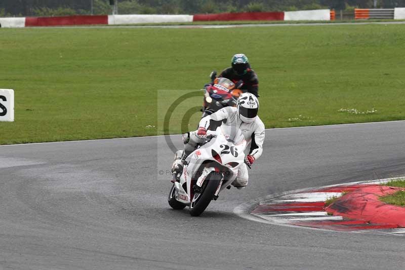Motorcycle action photographs;Trackday digital images;event digital images;eventdigitalimages;no limits trackday;peter wileman photography;snetterton;snetterton circuit norfolk;snetterton photographs;trackday;trackday photos