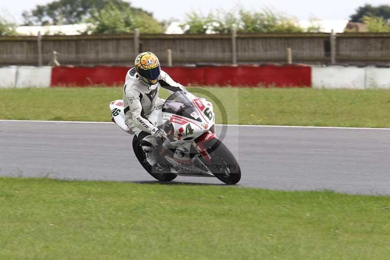 Motorcycle action photographs;Trackday digital images;event digital images;eventdigitalimages;no limits trackday;peter wileman photography;snetterton;snetterton circuit norfolk;snetterton photographs;trackday;trackday photos