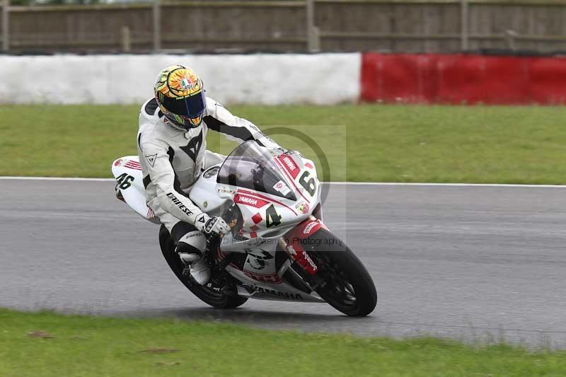 Motorcycle action photographs;Trackday digital images;event digital images;eventdigitalimages;no limits trackday;peter wileman photography;snetterton;snetterton circuit norfolk;snetterton photographs;trackday;trackday photos