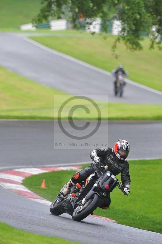 Motorcycle action photographs;Trackday digital images;cadwell;cadwell park photographs;event digital images;eventdigitalimages;motor racing louth lincolnshire;no limits trackdays;peter wileman photography;trackday;trackday photos