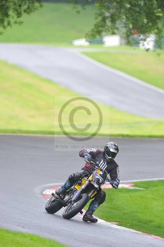 Motorcycle action photographs;Trackday digital images;cadwell;cadwell park photographs;event digital images;eventdigitalimages;motor racing louth lincolnshire;no limits trackdays;peter wileman photography;trackday;trackday photos