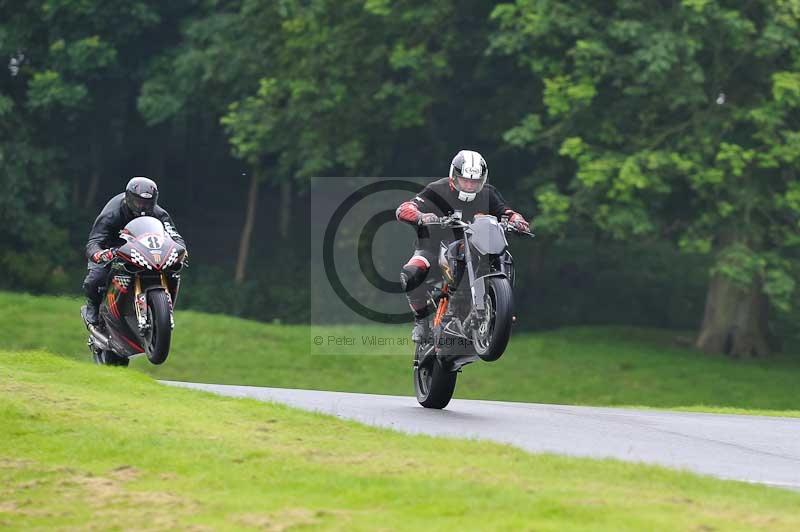 Motorcycle action photographs;Trackday digital images;cadwell;cadwell park photographs;event digital images;eventdigitalimages;motor racing louth lincolnshire;no limits trackdays;peter wileman photography;trackday;trackday photos