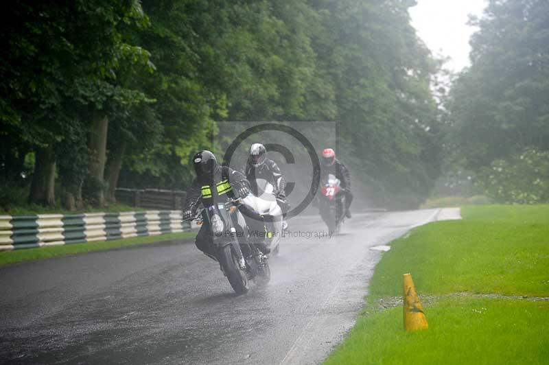 Motorcycle action photographs;Trackday digital images;cadwell;cadwell park photographs;event digital images;eventdigitalimages;motor racing louth lincolnshire;no limits trackdays;peter wileman photography;trackday;trackday photos