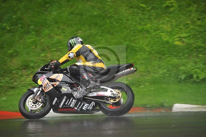 Motorcycle action photographs;Trackday digital images;cadwell;cadwell park photographs;event digital images;eventdigitalimages;motor racing louth lincolnshire;no limits trackdays;peter wileman photography;trackday;trackday photos