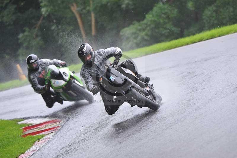 Motorcycle action photographs;Trackday digital images;cadwell;cadwell park photographs;event digital images;eventdigitalimages;motor racing louth lincolnshire;no limits trackdays;peter wileman photography;trackday;trackday photos