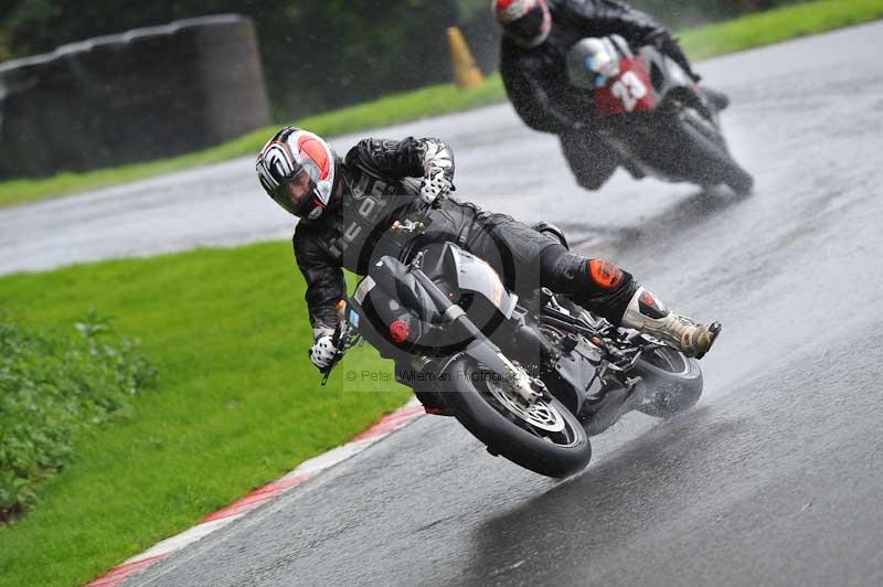 Motorcycle action photographs;Trackday digital images;cadwell;cadwell park photographs;event digital images;eventdigitalimages;motor racing louth lincolnshire;no limits trackdays;peter wileman photography;trackday;trackday photos