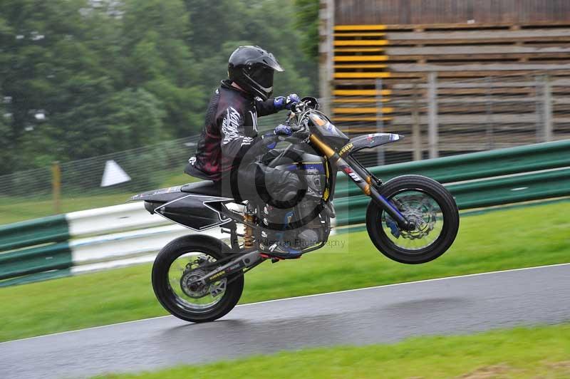 Motorcycle action photographs;Trackday digital images;cadwell;cadwell park photographs;event digital images;eventdigitalimages;motor racing louth lincolnshire;no limits trackdays;peter wileman photography;trackday;trackday photos