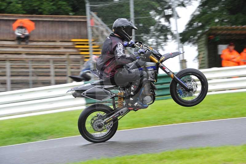Motorcycle action photographs;Trackday digital images;cadwell;cadwell park photographs;event digital images;eventdigitalimages;motor racing louth lincolnshire;no limits trackdays;peter wileman photography;trackday;trackday photos