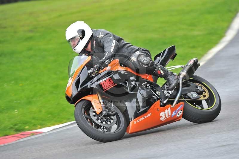 Motorcycle action photographs;Trackday digital images;cadwell;cadwell park photographs;event digital images;eventdigitalimages;motor racing louth lincolnshire;no limits trackdays;peter wileman photography;trackday;trackday photos