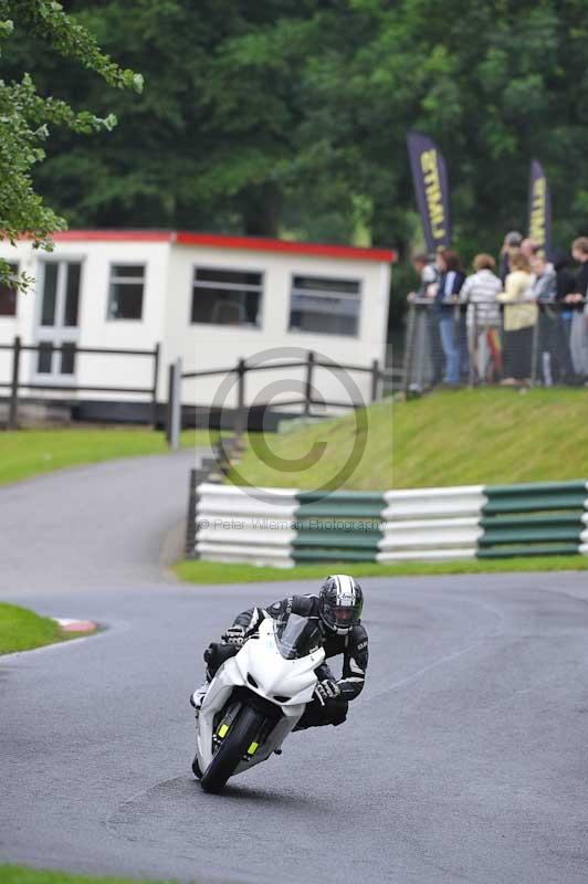 Motorcycle action photographs;Trackday digital images;cadwell;cadwell park photographs;event digital images;eventdigitalimages;motor racing louth lincolnshire;no limits trackdays;peter wileman photography;trackday;trackday photos