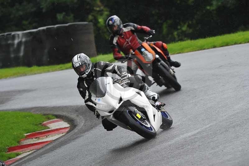 Motorcycle action photographs;Trackday digital images;cadwell;cadwell park photographs;event digital images;eventdigitalimages;motor racing louth lincolnshire;no limits trackdays;peter wileman photography;trackday;trackday photos