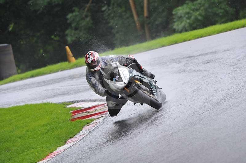 Motorcycle action photographs;Trackday digital images;cadwell;cadwell park photographs;event digital images;eventdigitalimages;motor racing louth lincolnshire;no limits trackdays;peter wileman photography;trackday;trackday photos
