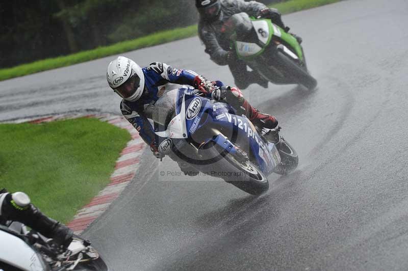 Motorcycle action photographs;Trackday digital images;cadwell;cadwell park photographs;event digital images;eventdigitalimages;motor racing louth lincolnshire;no limits trackdays;peter wileman photography;trackday;trackday photos