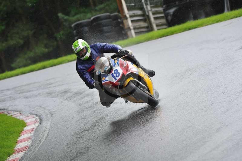 Motorcycle action photographs;Trackday digital images;cadwell;cadwell park photographs;event digital images;eventdigitalimages;motor racing louth lincolnshire;no limits trackdays;peter wileman photography;trackday;trackday photos