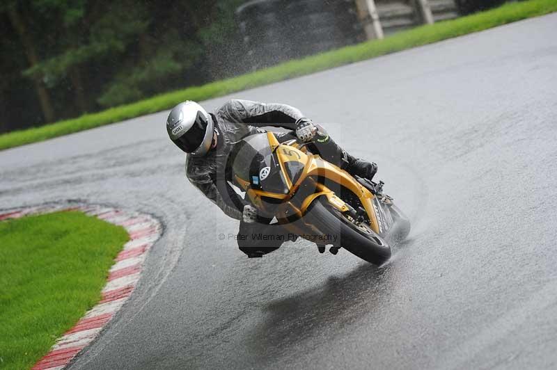 Motorcycle action photographs;Trackday digital images;cadwell;cadwell park photographs;event digital images;eventdigitalimages;motor racing louth lincolnshire;no limits trackdays;peter wileman photography;trackday;trackday photos