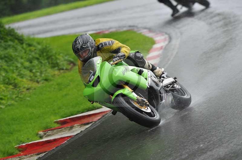 Motorcycle action photographs;Trackday digital images;cadwell;cadwell park photographs;event digital images;eventdigitalimages;motor racing louth lincolnshire;no limits trackdays;peter wileman photography;trackday;trackday photos