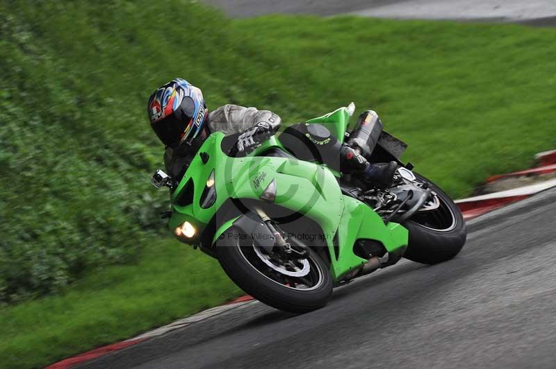 Motorcycle action photographs;Trackday digital images;cadwell;cadwell park photographs;event digital images;eventdigitalimages;motor racing louth lincolnshire;no limits trackdays;peter wileman photography;trackday;trackday photos