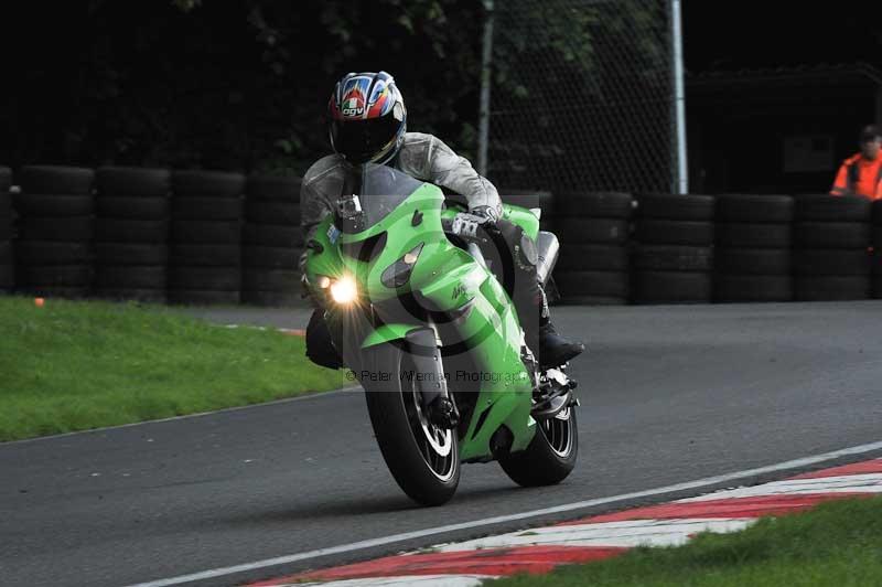 Motorcycle action photographs;Trackday digital images;cadwell;cadwell park photographs;event digital images;eventdigitalimages;motor racing louth lincolnshire;no limits trackdays;peter wileman photography;trackday;trackday photos