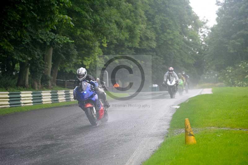 Motorcycle action photographs;Trackday digital images;cadwell;cadwell park photographs;event digital images;eventdigitalimages;motor racing louth lincolnshire;no limits trackdays;peter wileman photography;trackday;trackday photos