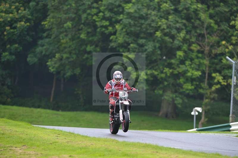 Motorcycle action photographs;Trackday digital images;cadwell;cadwell park photographs;event digital images;eventdigitalimages;motor racing louth lincolnshire;no limits trackdays;peter wileman photography;trackday;trackday photos