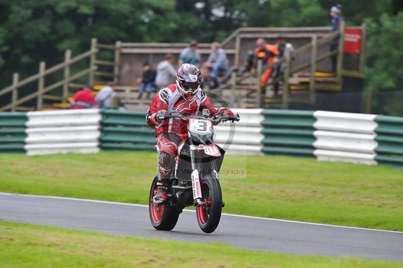 Motorcycle action photographs;Trackday digital images;cadwell;cadwell park photographs;event digital images;eventdigitalimages;motor racing louth lincolnshire;no limits trackdays;peter wileman photography;trackday;trackday photos