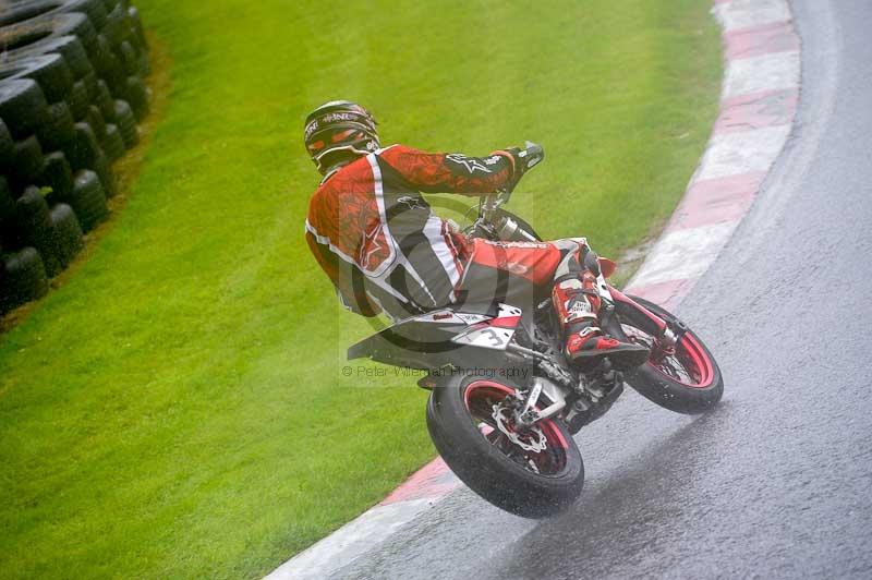 Motorcycle action photographs;Trackday digital images;cadwell;cadwell park photographs;event digital images;eventdigitalimages;motor racing louth lincolnshire;no limits trackdays;peter wileman photography;trackday;trackday photos