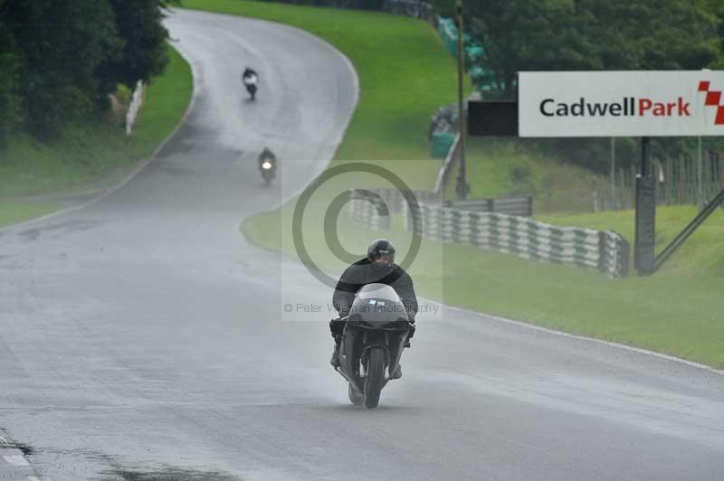 Motorcycle action photographs;Trackday digital images;cadwell;cadwell park photographs;event digital images;eventdigitalimages;motor racing louth lincolnshire;no limits trackdays;peter wileman photography;trackday;trackday photos