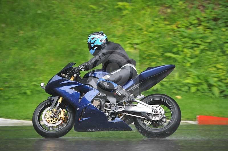 Motorcycle action photographs;Trackday digital images;cadwell;cadwell park photographs;event digital images;eventdigitalimages;motor racing louth lincolnshire;no limits trackdays;peter wileman photography;trackday;trackday photos