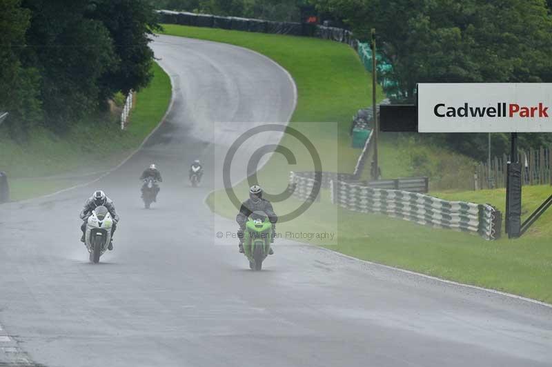 Motorcycle action photographs;Trackday digital images;cadwell;cadwell park photographs;event digital images;eventdigitalimages;motor racing louth lincolnshire;no limits trackdays;peter wileman photography;trackday;trackday photos