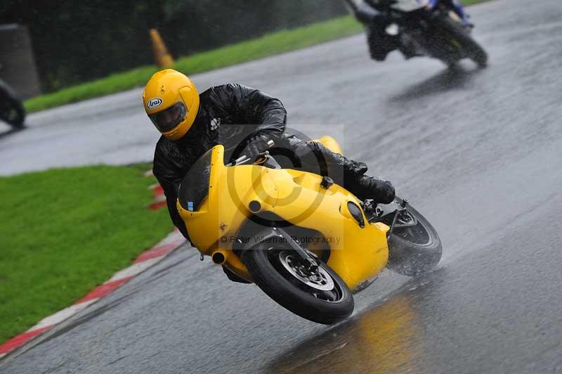 Motorcycle action photographs;Trackday digital images;cadwell;cadwell park photographs;event digital images;eventdigitalimages;motor racing louth lincolnshire;no limits trackdays;peter wileman photography;trackday;trackday photos