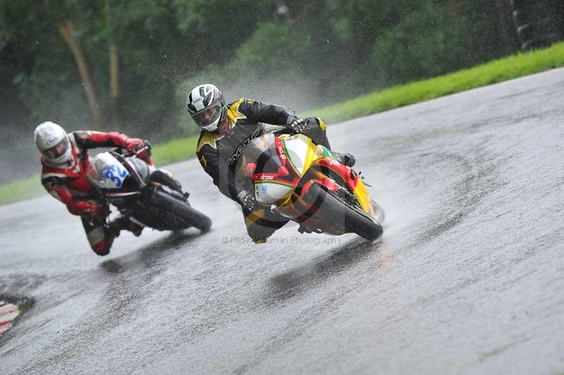 Motorcycle action photographs;Trackday digital images;cadwell;cadwell park photographs;event digital images;eventdigitalimages;motor racing louth lincolnshire;no limits trackdays;peter wileman photography;trackday;trackday photos