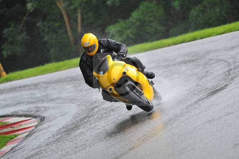 Motorcycle action photographs;Trackday digital images;cadwell;cadwell park photographs;event digital images;eventdigitalimages;motor racing louth lincolnshire;no limits trackdays;peter wileman photography;trackday;trackday photos