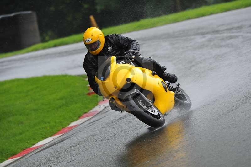 Motorcycle action photographs;Trackday digital images;cadwell;cadwell park photographs;event digital images;eventdigitalimages;motor racing louth lincolnshire;no limits trackdays;peter wileman photography;trackday;trackday photos
