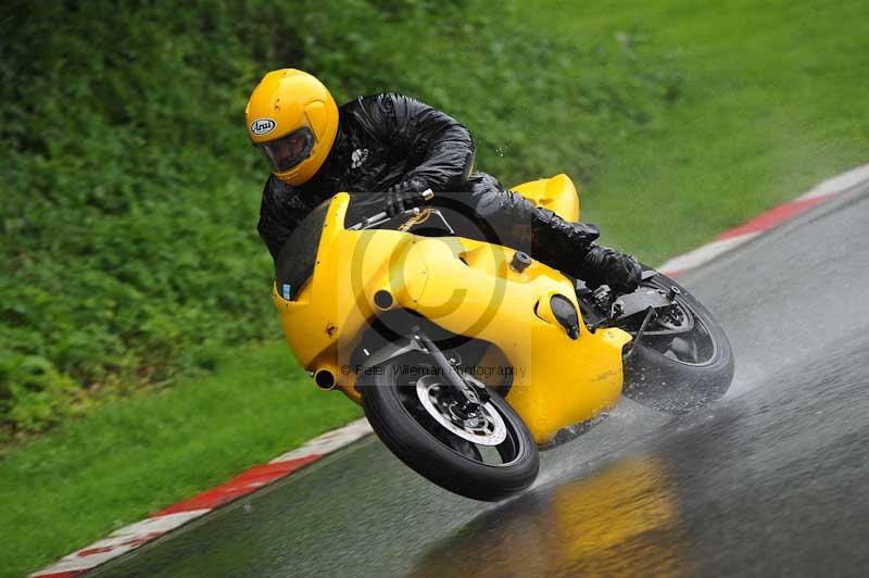 Motorcycle action photographs;Trackday digital images;cadwell;cadwell park photographs;event digital images;eventdigitalimages;motor racing louth lincolnshire;no limits trackdays;peter wileman photography;trackday;trackday photos