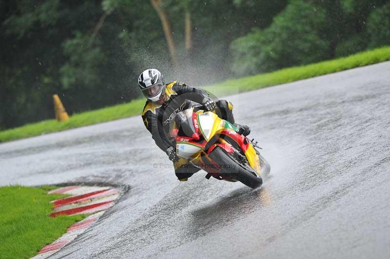 Motorcycle action photographs;Trackday digital images;cadwell;cadwell park photographs;event digital images;eventdigitalimages;motor racing louth lincolnshire;no limits trackdays;peter wileman photography;trackday;trackday photos