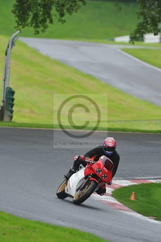 Motorcycle action photographs;Trackday digital images;cadwell;cadwell park photographs;event digital images;eventdigitalimages;motor racing louth lincolnshire;no limits trackdays;peter wileman photography;trackday;trackday photos