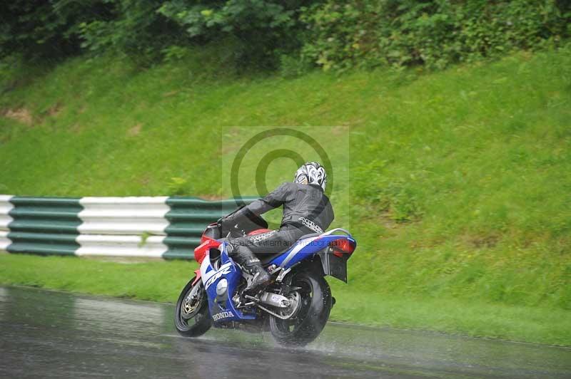 Motorcycle action photographs;Trackday digital images;cadwell;cadwell park photographs;event digital images;eventdigitalimages;motor racing louth lincolnshire;no limits trackdays;peter wileman photography;trackday;trackday photos