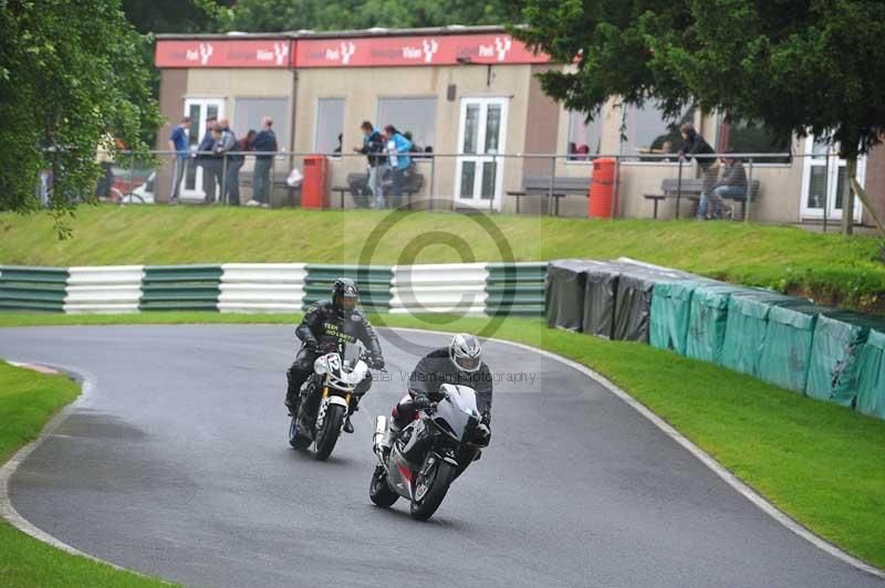 Motorcycle action photographs;Trackday digital images;cadwell;cadwell park photographs;event digital images;eventdigitalimages;motor racing louth lincolnshire;no limits trackdays;peter wileman photography;trackday;trackday photos