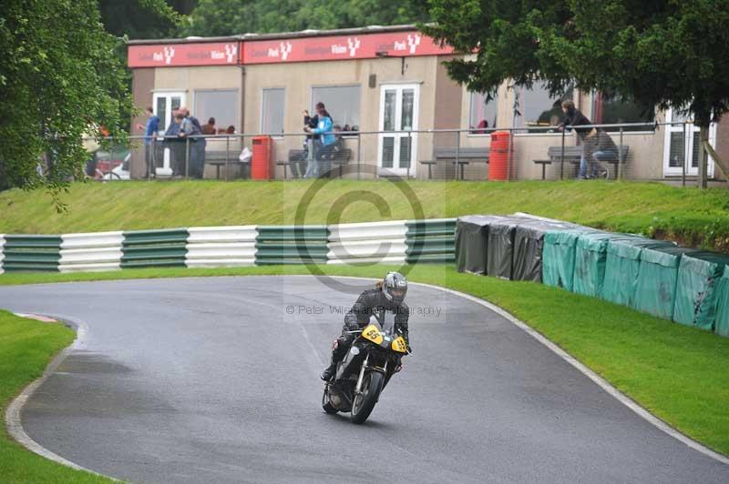Motorcycle action photographs;Trackday digital images;cadwell;cadwell park photographs;event digital images;eventdigitalimages;motor racing louth lincolnshire;no limits trackdays;peter wileman photography;trackday;trackday photos