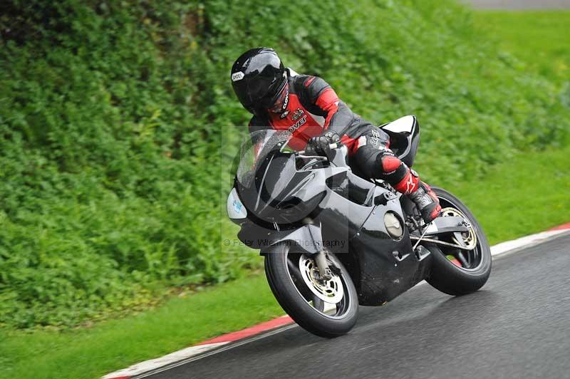 Motorcycle action photographs;Trackday digital images;cadwell;cadwell park photographs;event digital images;eventdigitalimages;motor racing louth lincolnshire;no limits trackdays;peter wileman photography;trackday;trackday photos