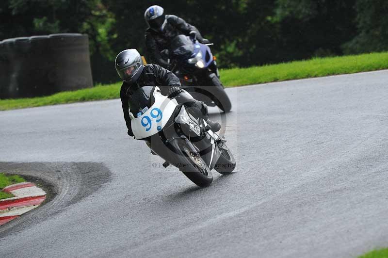 Motorcycle action photographs;Trackday digital images;cadwell;cadwell park photographs;event digital images;eventdigitalimages;motor racing louth lincolnshire;no limits trackdays;peter wileman photography;trackday;trackday photos