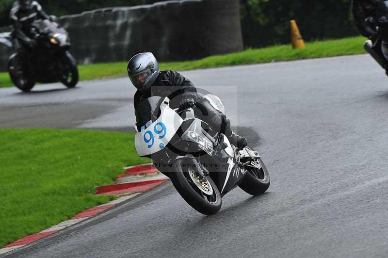 Motorcycle action photographs;Trackday digital images;cadwell;cadwell park photographs;event digital images;eventdigitalimages;motor racing louth lincolnshire;no limits trackdays;peter wileman photography;trackday;trackday photos