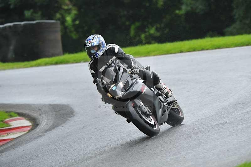 Motorcycle action photographs;Trackday digital images;cadwell;cadwell park photographs;event digital images;eventdigitalimages;motor racing louth lincolnshire;no limits trackdays;peter wileman photography;trackday;trackday photos