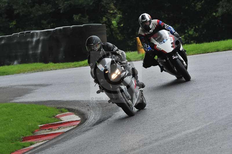 Motorcycle action photographs;Trackday digital images;cadwell;cadwell park photographs;event digital images;eventdigitalimages;motor racing louth lincolnshire;no limits trackdays;peter wileman photography;trackday;trackday photos
