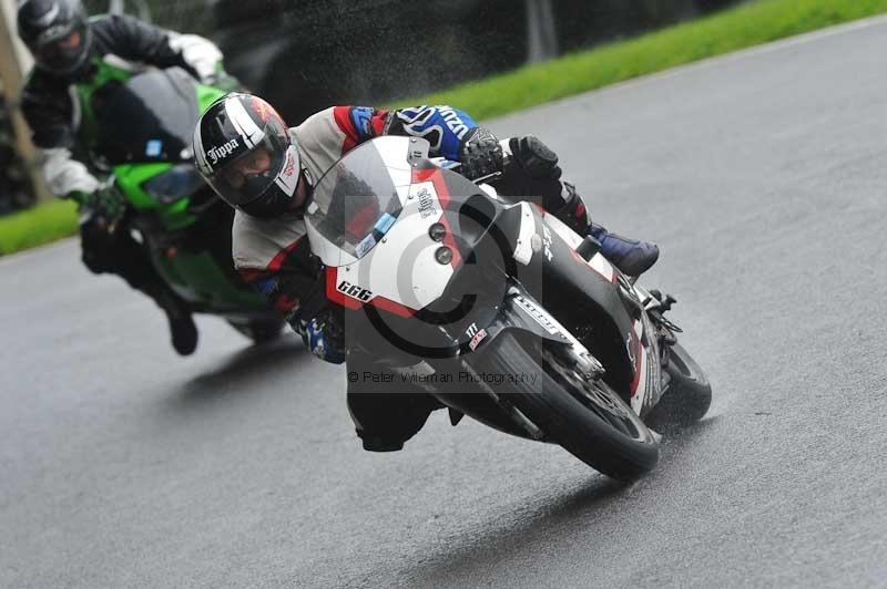Motorcycle action photographs;Trackday digital images;cadwell;cadwell park photographs;event digital images;eventdigitalimages;motor racing louth lincolnshire;no limits trackdays;peter wileman photography;trackday;trackday photos