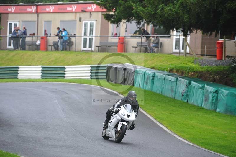 Motorcycle action photographs;Trackday digital images;cadwell;cadwell park photographs;event digital images;eventdigitalimages;motor racing louth lincolnshire;no limits trackdays;peter wileman photography;trackday;trackday photos