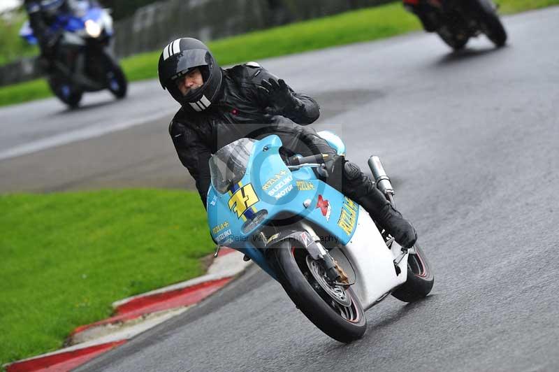 Motorcycle action photographs;Trackday digital images;cadwell;cadwell park photographs;event digital images;eventdigitalimages;motor racing louth lincolnshire;no limits trackdays;peter wileman photography;trackday;trackday photos