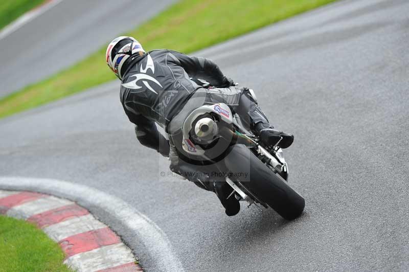 Motorcycle action photographs;Trackday digital images;cadwell;cadwell park photographs;event digital images;eventdigitalimages;motor racing louth lincolnshire;no limits trackdays;peter wileman photography;trackday;trackday photos