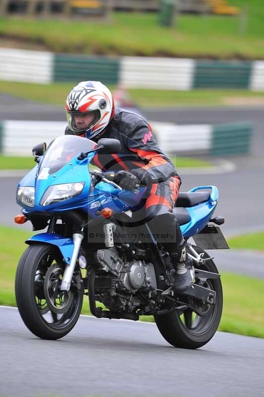 Motorcycle action photographs;Trackday digital images;cadwell;cadwell park photographs;event digital images;eventdigitalimages;motor racing louth lincolnshire;no limits trackdays;peter wileman photography;trackday;trackday photos