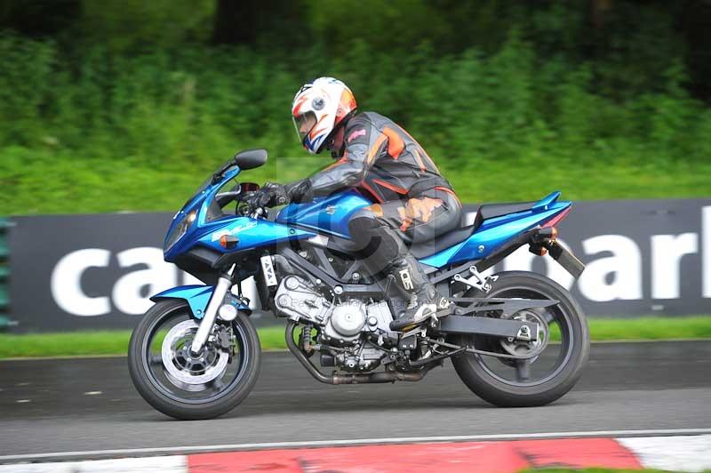 Motorcycle action photographs;Trackday digital images;cadwell;cadwell park photographs;event digital images;eventdigitalimages;motor racing louth lincolnshire;no limits trackdays;peter wileman photography;trackday;trackday photos